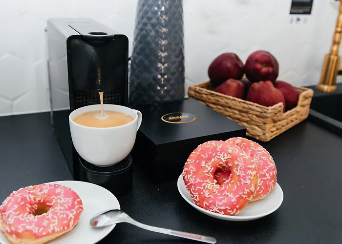 Maya's Flats & 54 - Walowa 40 *