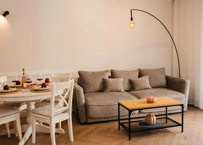 Maya's Flats & 54 - Walowa 40 *