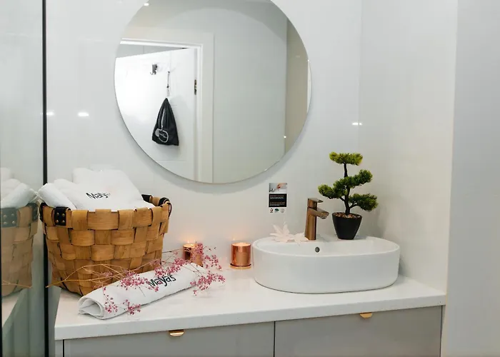 Maya's Flats & 54 - Walowa 40